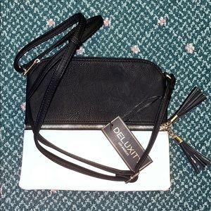 Deluxity Los Angeles Black and White Purse NWT